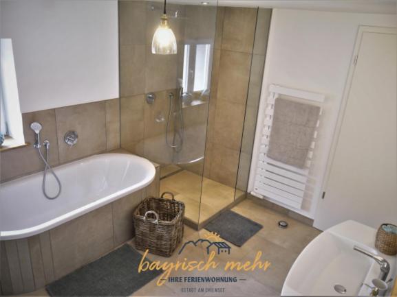 Ihre Ferienwohnung Bayrisch Mehr... Gstadt am Chiemsee Pokój zdjęcie